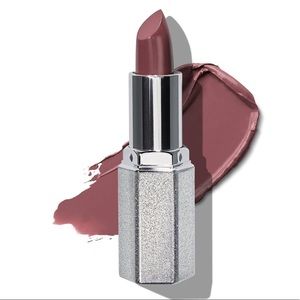 Jaclyn cosmetics control freak